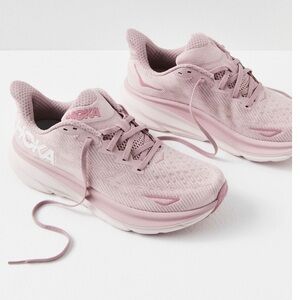 Hoka Clifton 9 Pale Mauve / Peach Whip